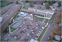 1989年　東京国際大学アメリカ校（TIUA）をオレゴン州セーラム市に開校